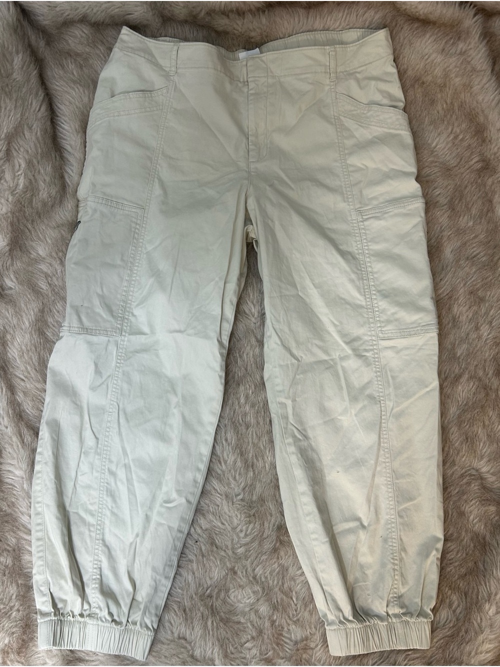 GAP Women's Light Cream Cargo Jogger Pants